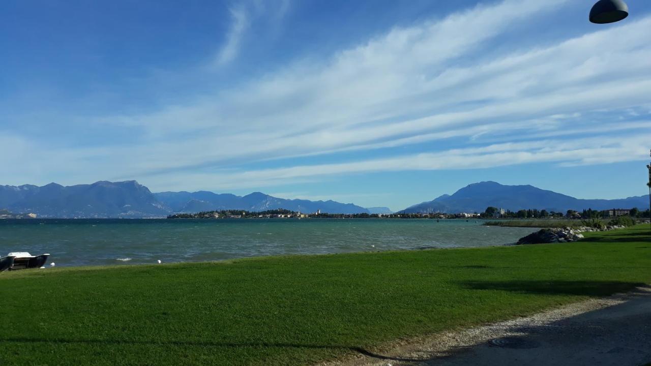 Villetta Daniela - A Due Passi Dalla Spiaggia Sirmione Exterior foto